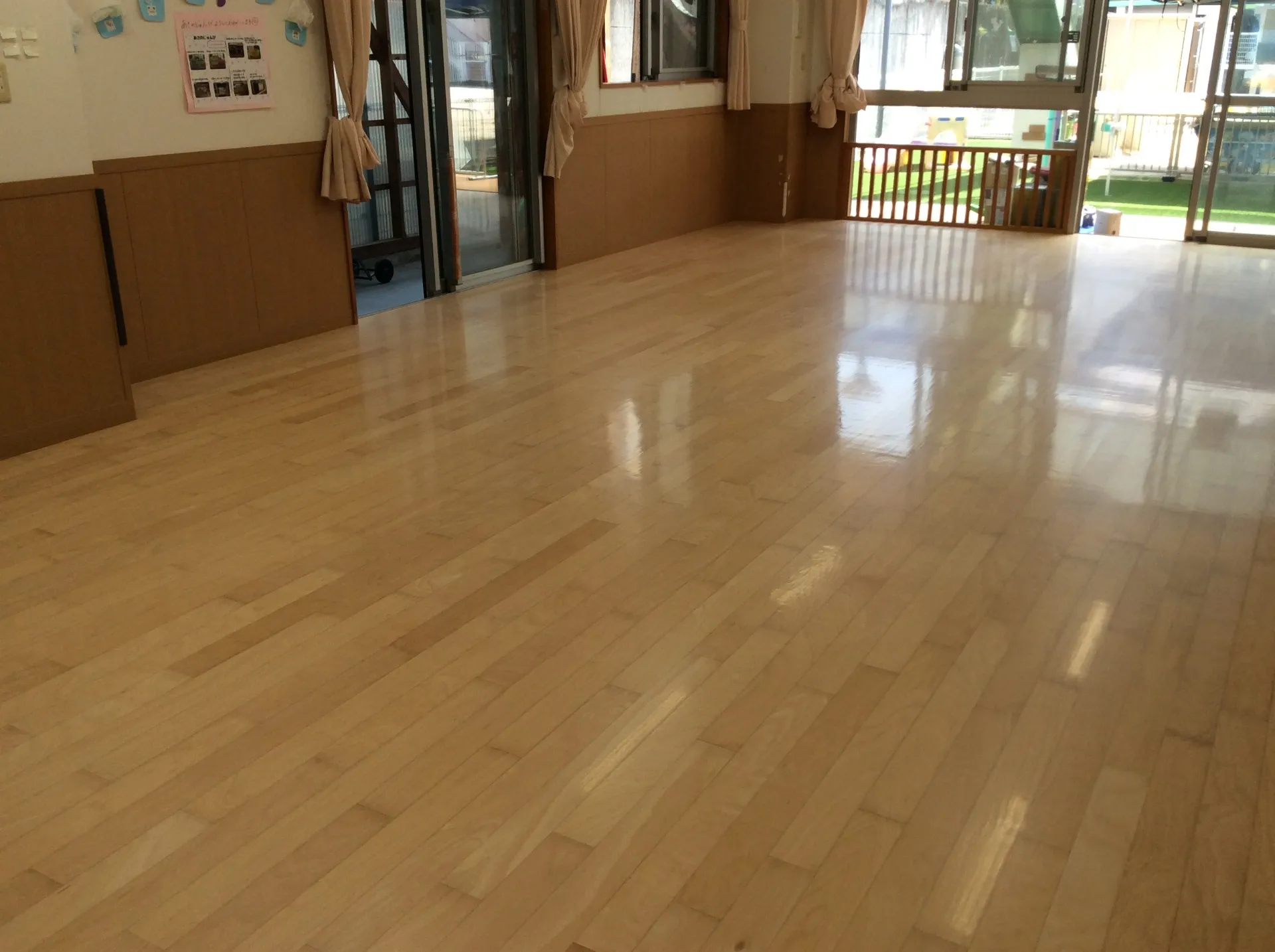 岡山で床のリフォームのことなら！張り替えずに新品同様にするフローリング研磨塗装｜有限会社プラスワン